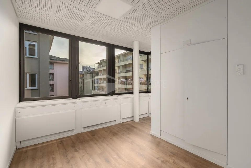 MODERNES 7-ZIMMER-BÜRO IN MOLINO NUOVO – Foto 9 von 13