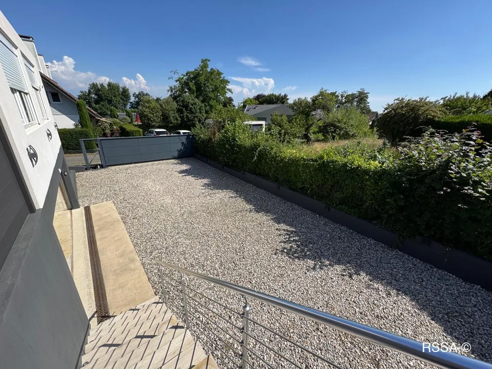 Villa indipendente in zona tranquilla con vista aperta – foto 6 di 26