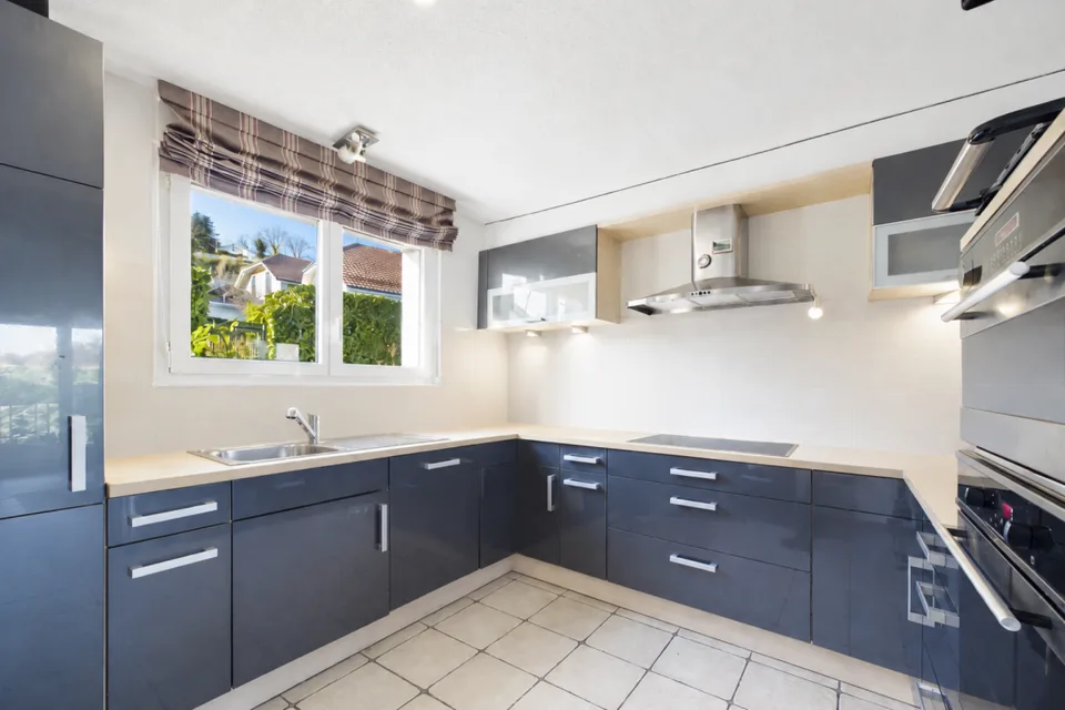 Familienvilla mit 5,5 Zimmern, Garten und Garage – Foto 3 von 27