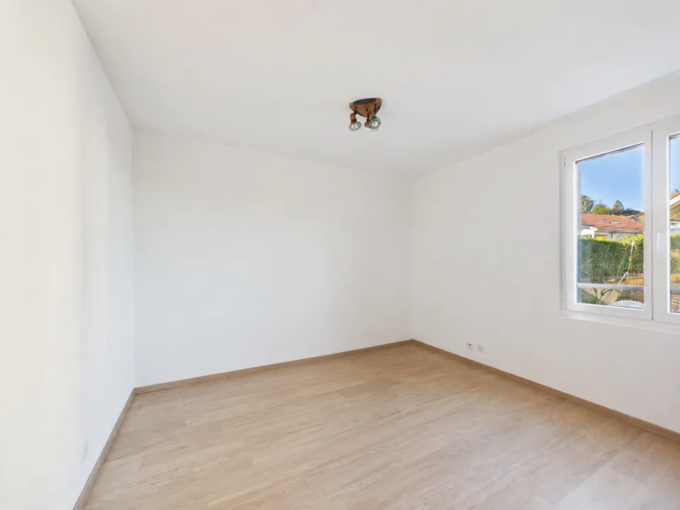 Familienvilla mit 5,5 Zimmern, Garten und Garage – Foto 4 von 27