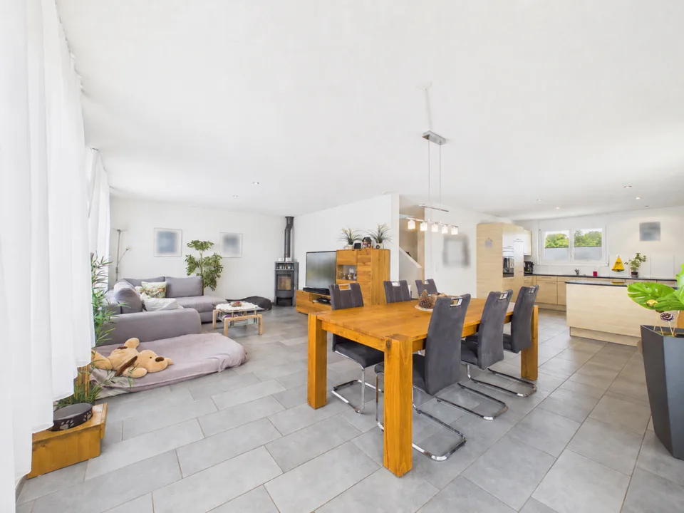 Modern single-family house with garden and beautiful views in Wolfwil – photo 14 of 28
