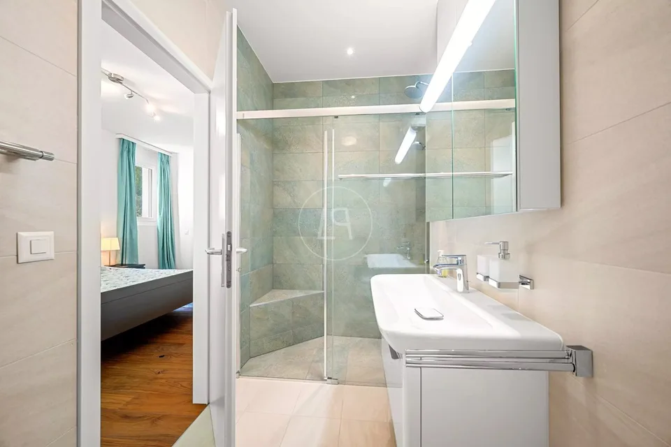 Magnificent modern apartment with panoramic view over Lutry – Foto 12 von 23