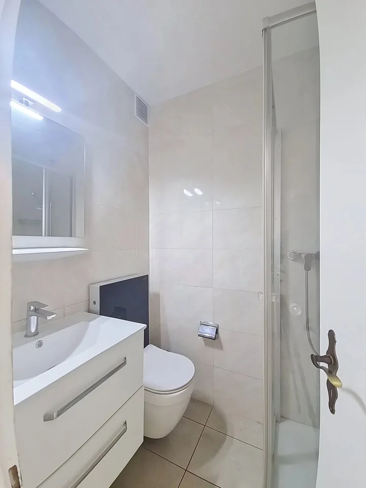 Magnifico appartamento di 3,5 locali a Sierre, vicino al Lago Géronde! – foto 11 di 26