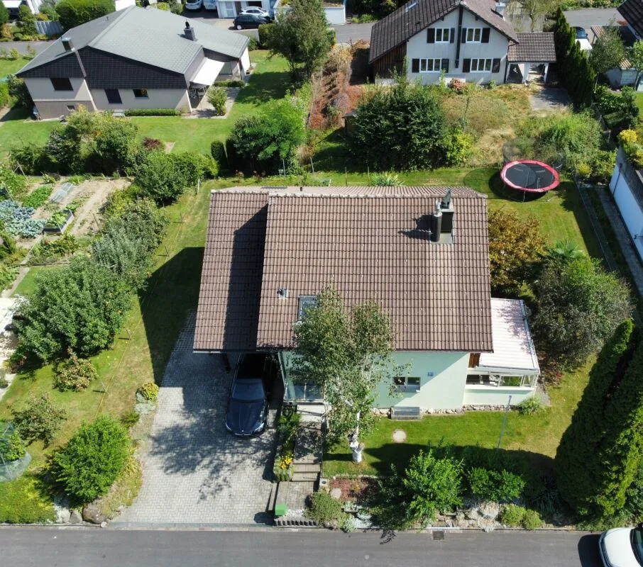 Freistehendes Einfamilienhaus an ruhiger und sonniger Lage – Foto 2 von 2