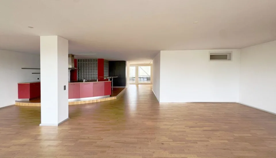Exclusive & bright commercial/office space (173 m²) with 2 terraces in Schindellegi – photo 6 of 6