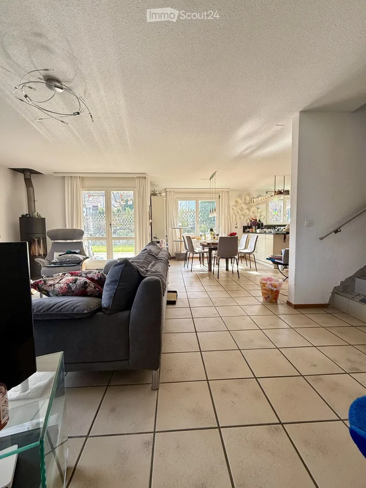 La tua nuova casa nel verde con 5,5 stanze – foto 2 di 11