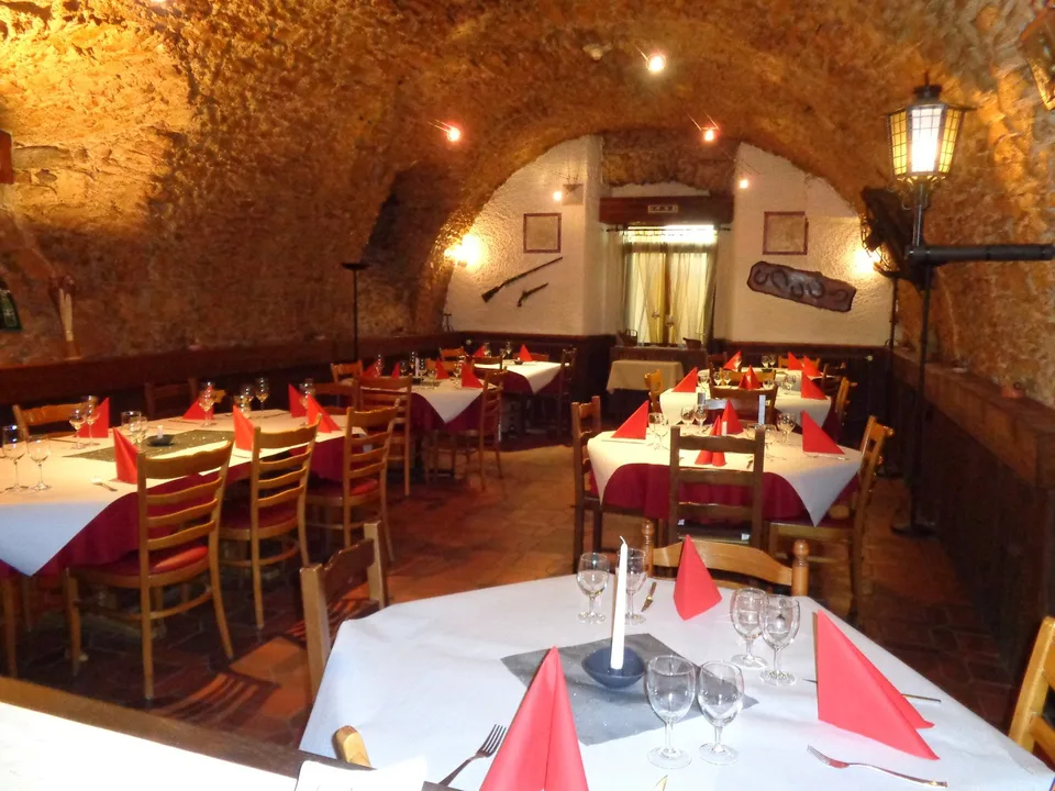 Ristorante molto noto con Pizzeria – foto 2 di 8