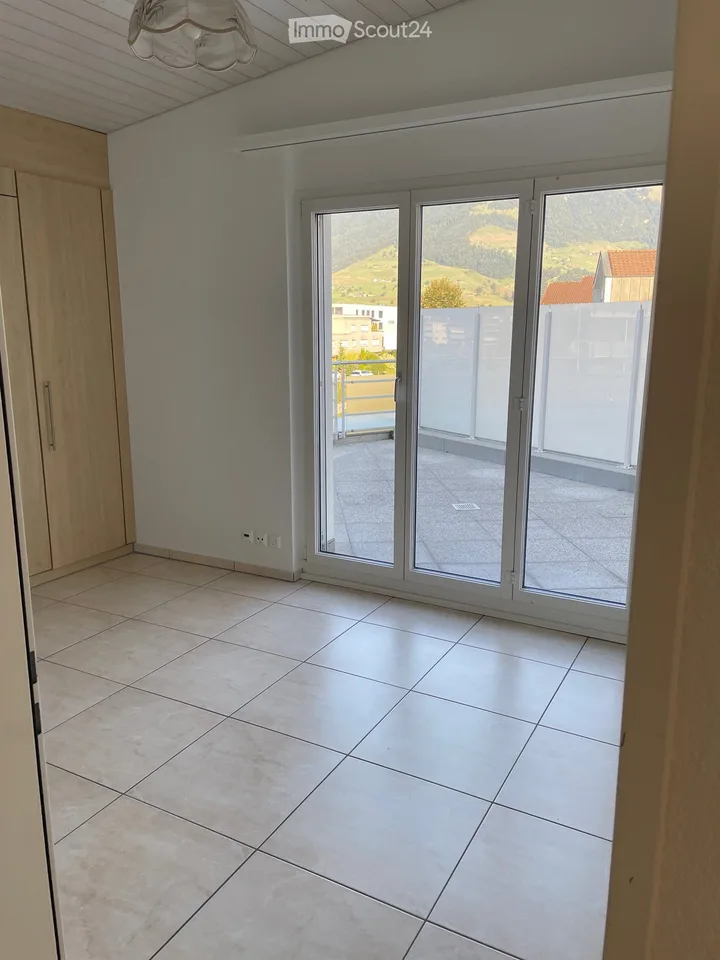 Spacious 5.5-room attic apartment in Stans – Modern, Comfortable, and with Mountain View