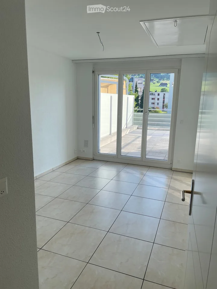 Spacious 5.5-room attic apartment in Stans – Modern, Comfortable, and with Mountain View