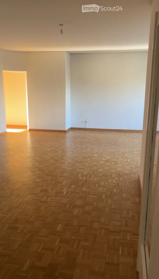 LEASE TAKEOVER Exceptional 5-Room Apartment /Eaux-Vives – Foto 5 von 5