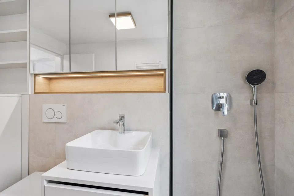 Exclusive 3.5-room apartment as a second home with a dreamy panoramic view of Lake Walensee – photo 22 of 28