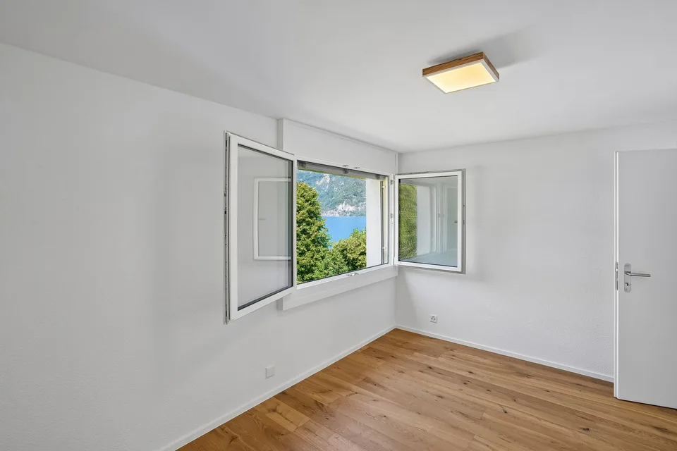 Exclusive 3.5-room apartment as a second home with a dreamy panoramic view of Lake Walensee – photo 7 of 28
