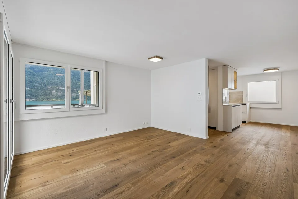 Exclusive 3.5-room apartment as a second home with a dreamy panoramic view of Lake Walensee – photo 13 of 28