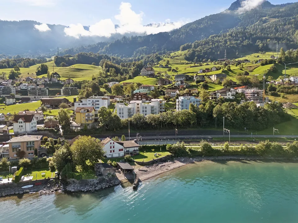 Exclusive 3.5-room apartment as a second home with a dreamy panoramic view of Lake Walensee – photo 26 of 28