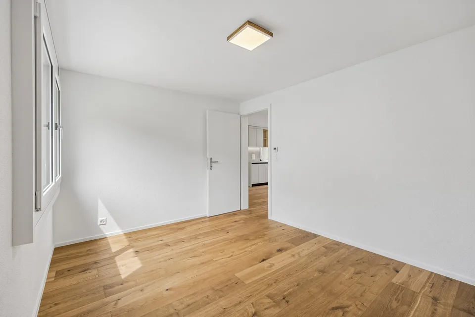 Exclusive 3.5-room apartment as a second home with a dreamy panoramic view of Lake Walensee – photo 11 of 28