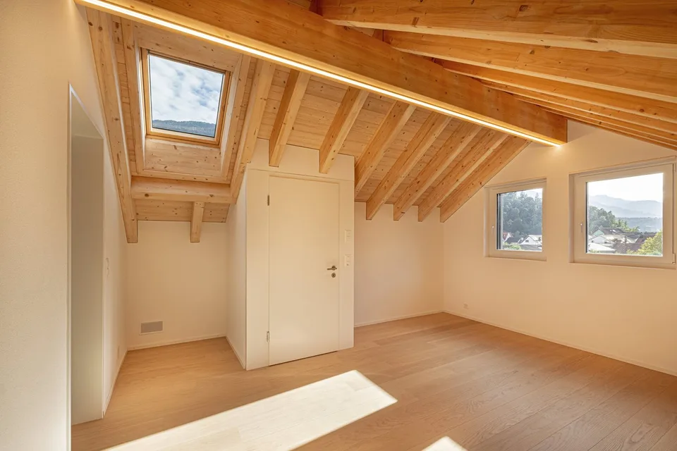 Grosszügige 5.5-Zimmer-Attikawohnung mit einzigartigem Maisonette-Charme – Foto 11 von 12