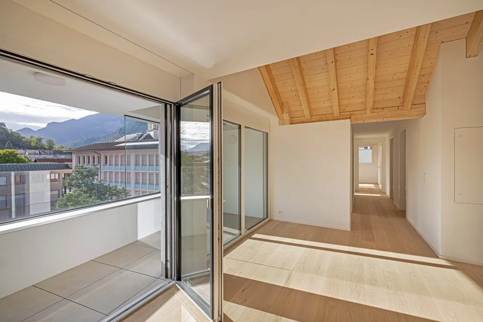 Grosszügige 5.5-Zimmer-Attikawohnung mit einzigartigem Maisonette-Charme – Foto 4 von 12