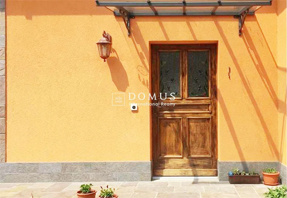 Geräumiges Haus mit 6.5 Zimmern – Foto 4 von 13
