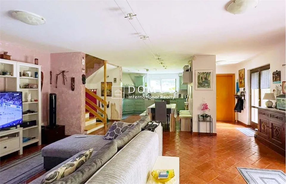 Geräumiges Haus mit 6.5 Zimmern – Foto 5 von 13