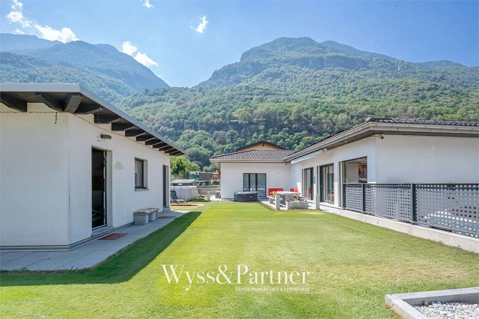 Iragna - Maison unifamiliale de 4,5 pièces avec grand jardin et dépendance – photo 2 sur 13