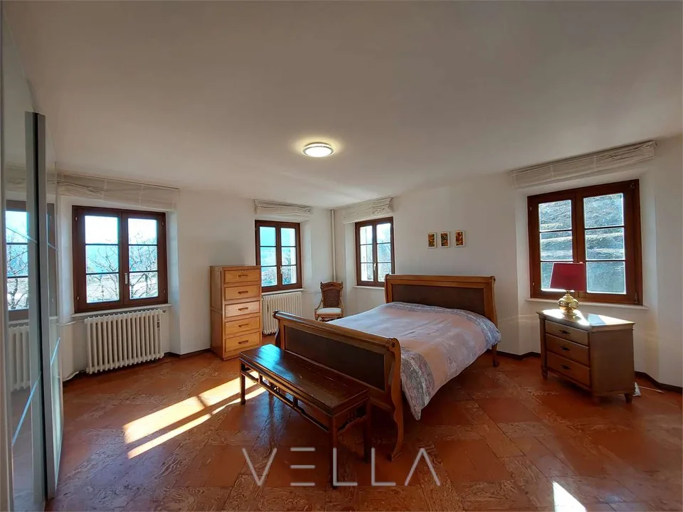 À louer à Montagnola, appartement mansardé meublé avec vue sur le lac