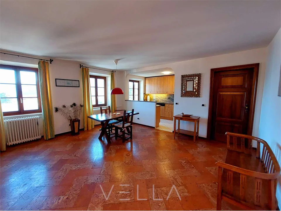 À louer à Montagnola, appartement mansardé meublé avec vue sur le lac
