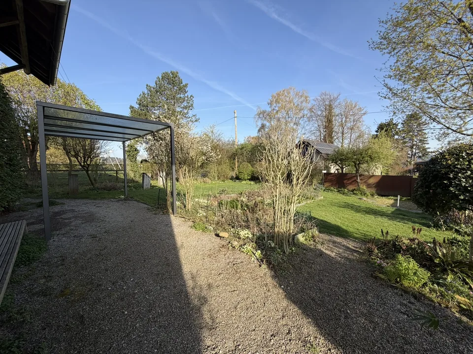 Maison unifamiliale de 7 chambres avec grand jardin et box de garage