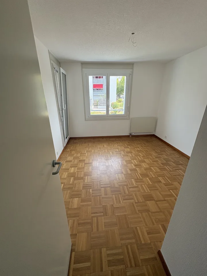 Schönes Apartment in der Nähe von Geschäften und Schulen – Foto 4 von 8