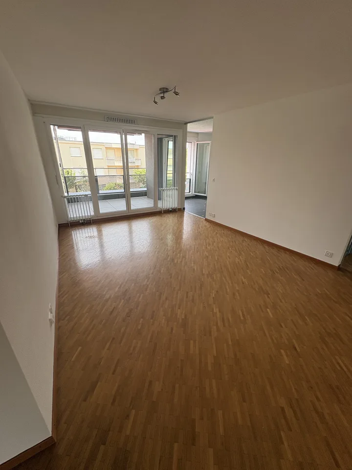 Schönes Apartment in der Nähe von Geschäften und Schulen – Foto 5 von 8