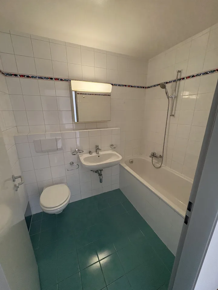 Schönes Apartment in der Nähe von Geschäften und Schulen – Foto 7 von 8