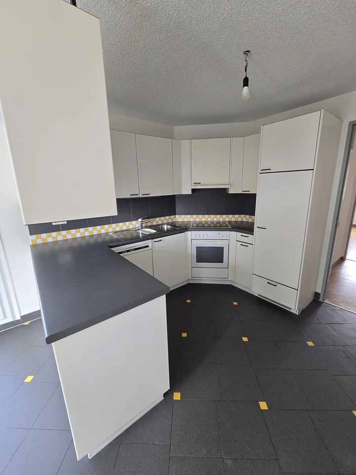 Schönes Apartment in der Nähe von Geschäften und Schulen – Foto 8 von 8