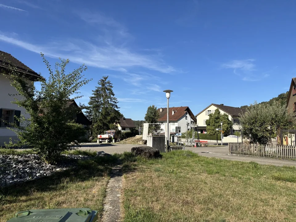 Casa unifamiliare affascinante con grande giardino e molto potenziale – foto 3 di 13