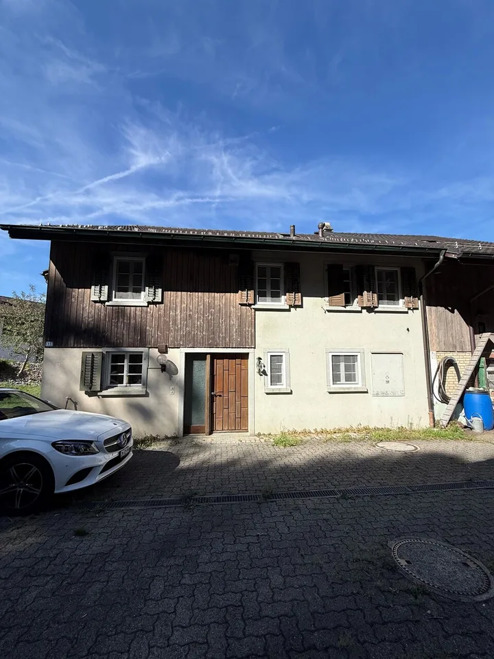 Casa unifamiliare affascinante con grande giardino e molto potenziale – foto 2 di 13