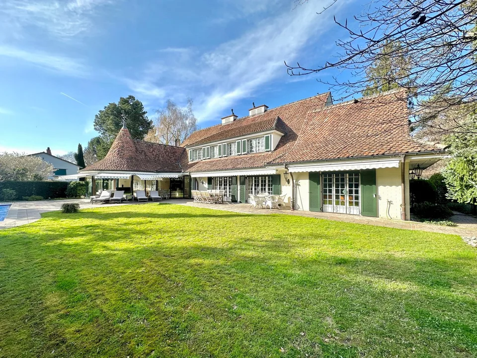 Repräsentative 9. Zi Landhausvilla in Binningen auf dem Bruderholz – Foto 14 von 15