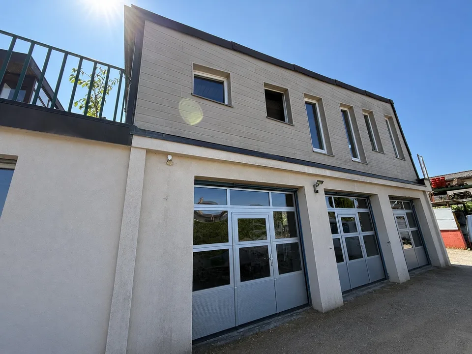 Commercial space with terrace in immediate proximity to the highway – photo 2 of 10