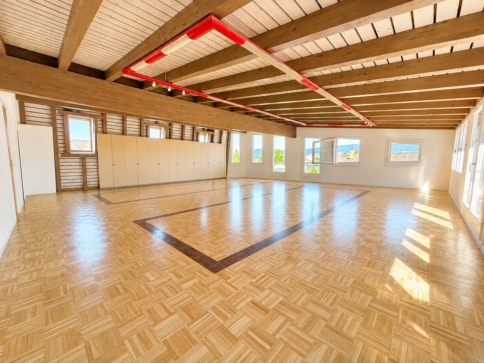 Commercial space with terrace in immediate proximity to the highway – photo 3 of 10