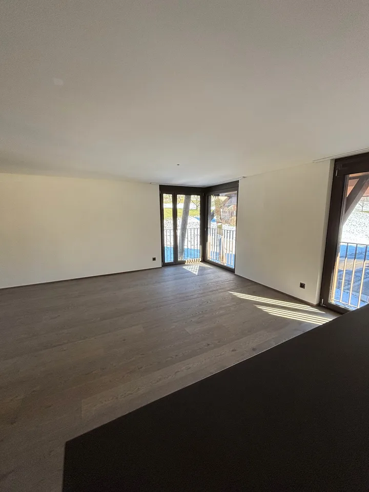 Modern new building 4.5-room maisonette apartment in a natural location