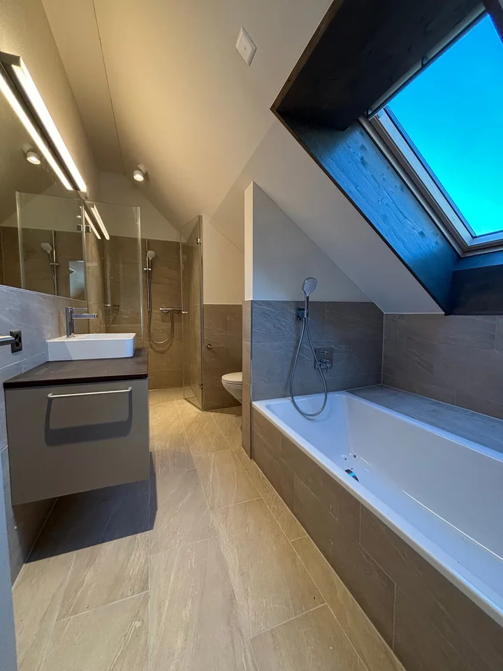 Modern new building 4.5-room maisonette apartment in a natural location