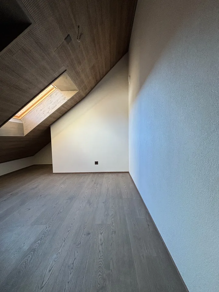 Modern new building 4.5-room maisonette apartment in a natural location