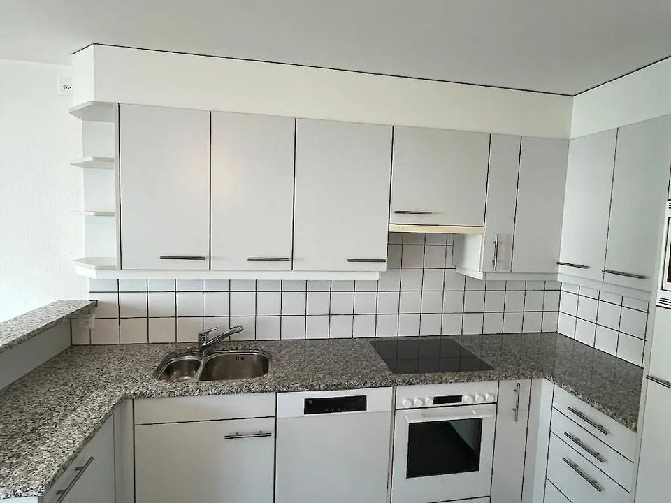 Charmante 3.5-Zimmer-Wohnung im Herzen von Stettlen