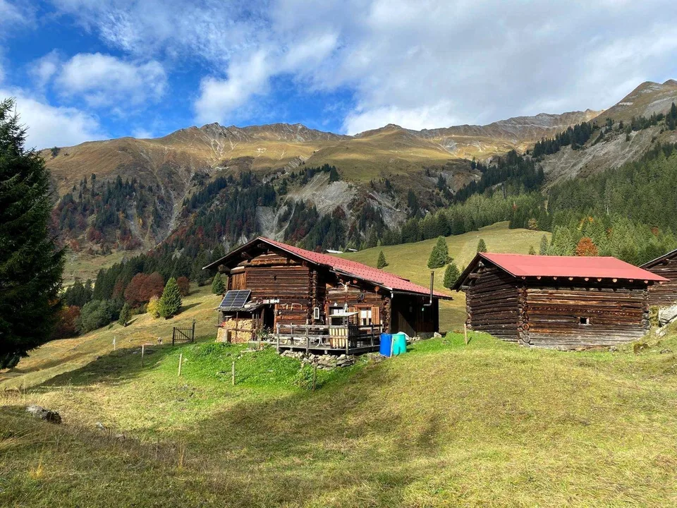 Charmantes Maiensäss oberhalb Schiers inkl. Baubewilligung – Foto 2 von 16