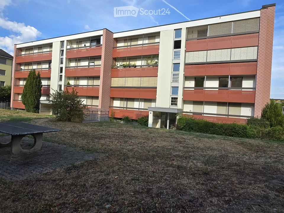 Charming 3.5-room attic apartment in Untersiggenthal - available immediately!