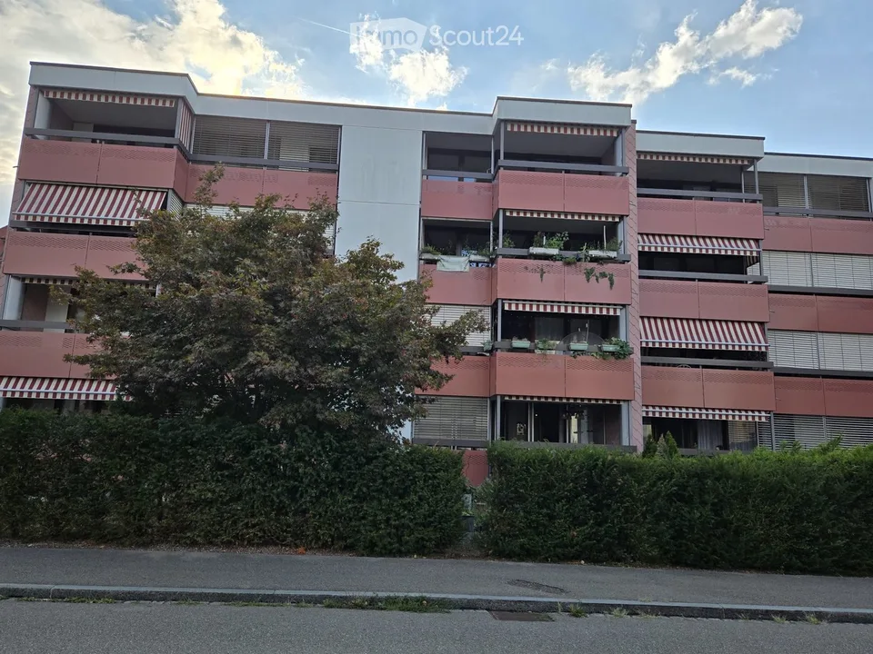 Charming 3.5-room attic apartment in Untersiggenthal - available immediately!