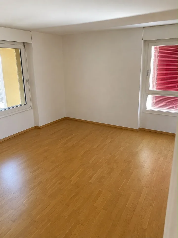 Modern, bright 3-room apartment in Münsingen