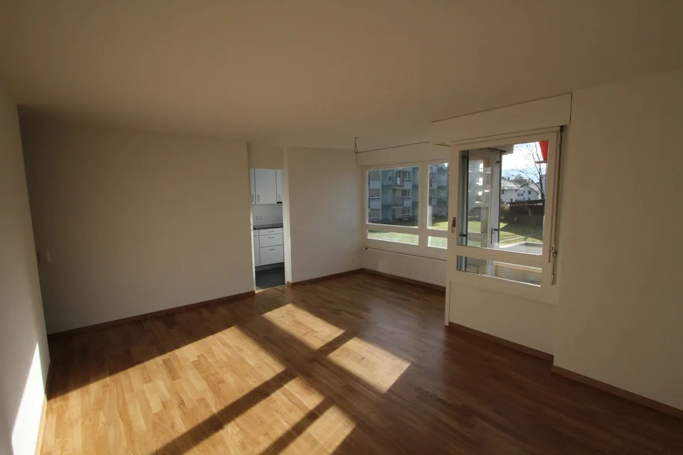 Modern, bright 3-room apartment in Münsingen