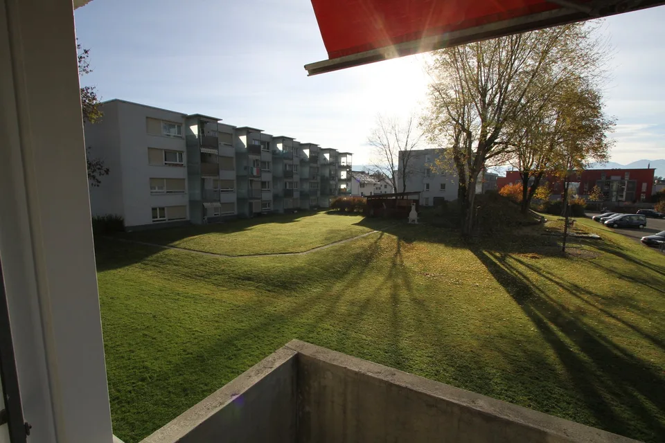 Modern, bright 3-room apartment in Münsingen