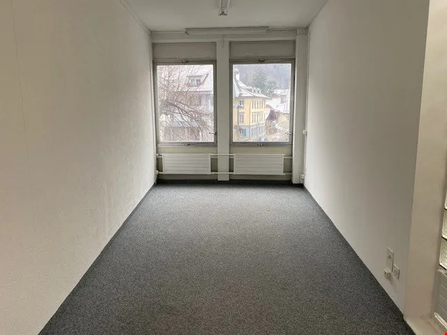 Centrally located office/practice rooms at Lauitor for rent! – photo 2 of 3