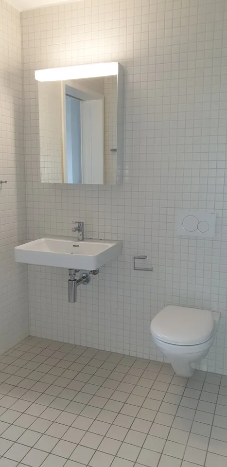 Generous and urban 2.5 room apartment – photo 4 of 8