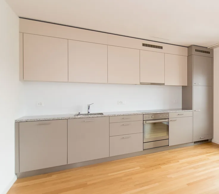 Generous and urban 2.5 room apartment – photo 2 of 8