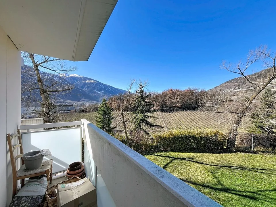 Helles 4.5-Zimmer-Wohnung mit Balkon und freier Sicht in Sierre – Foto 7 von 13